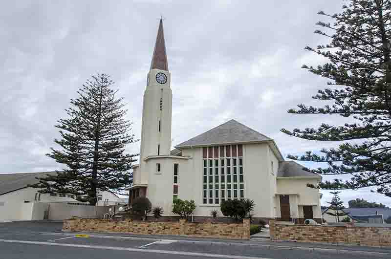 88 - Sudafrica - Gansbaai - iglesia